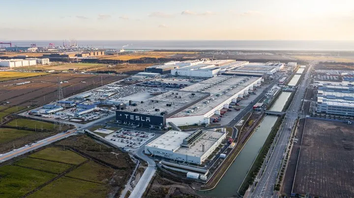 Tesla düşük talep nedeniyle Çin'de elektrikli otomobil üretimini azaltıyor