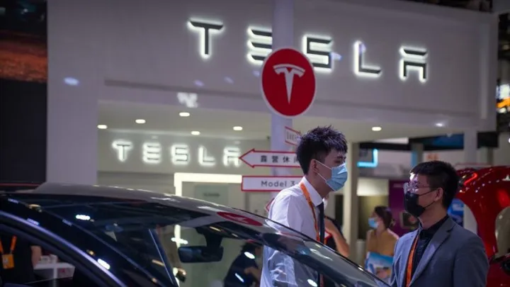 Tesla indirimleri Çin’de kriz yarattı! Araç sahipleri geri ödeme talep ediyor