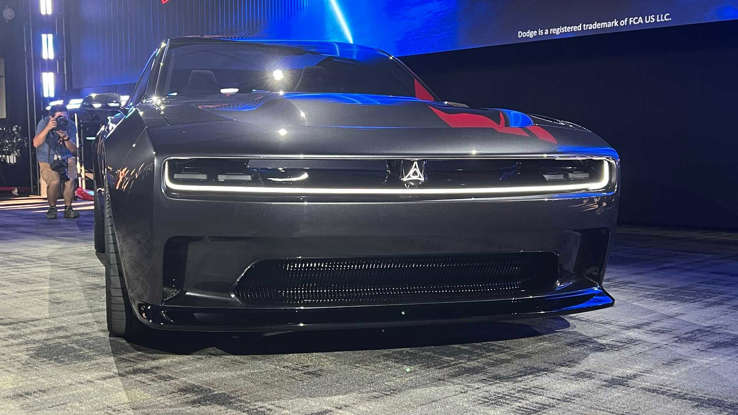 Dodge'un elektriklisi Charger Daytona SRT resmen tanıtıldı!