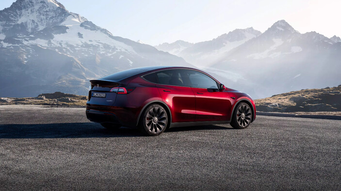 Tesla Model Y, Türkiye'de beklenenden 10 kat fazla sattı