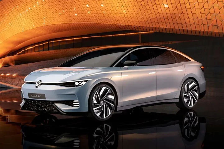 Volkswagen ID. Aero elektrikli sedan konsepti görücüye çıktı: 620 km menzil sunacak