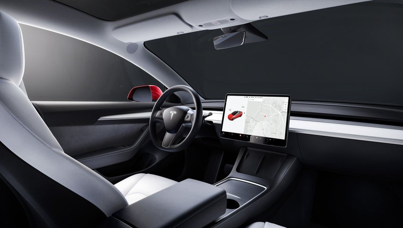 Tesla yaklaşık yarım milyon aracını geri çağırdı!