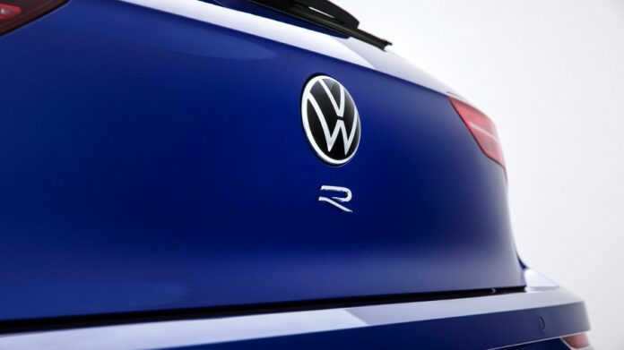 Volkswagen modelleri Porsche tasarımcısına emanet