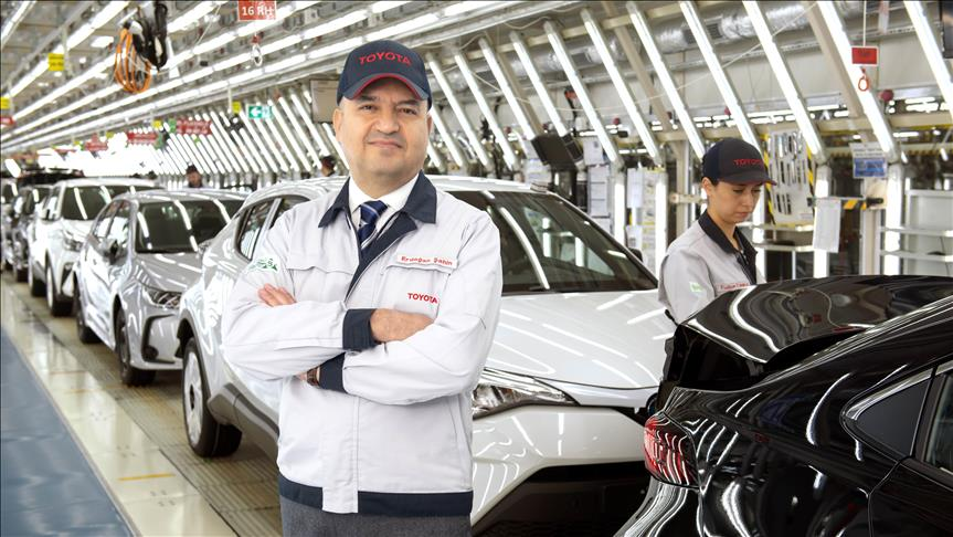 Toyota'nın şarj edilebilir hibrit otomobili Yeni C-HR Türkiye'de üretilecek