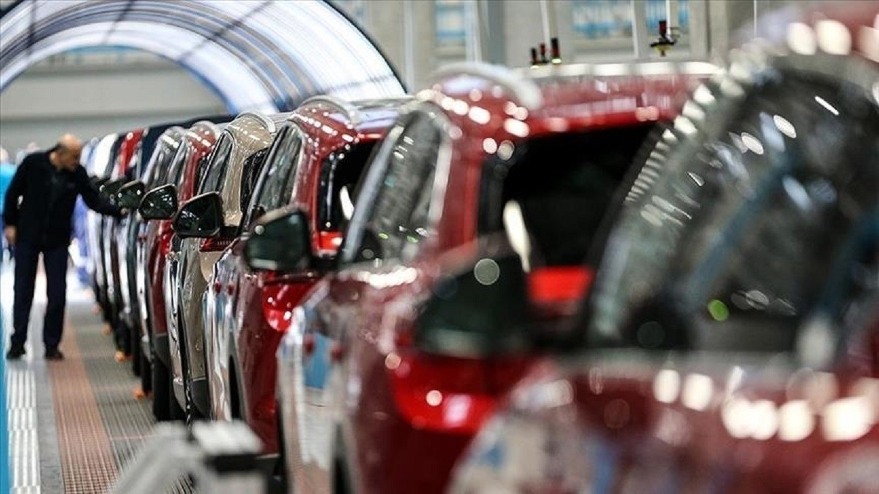 Otomotivde üretim ve satışlar düştü, ihracat arttı
