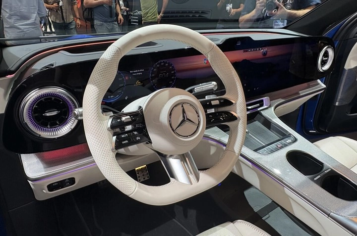 Mercedes, yeni modellerinde fiziksel tuşları geri getiriyor