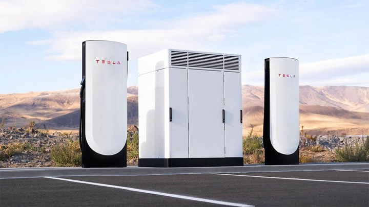 Tesla, Çin’de V4 Supercharger dönemini başlattı ama rekabet çok sert
