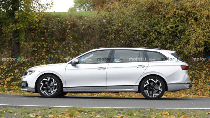 2024 VW Passat Estate, Almanya'da görüntülendi