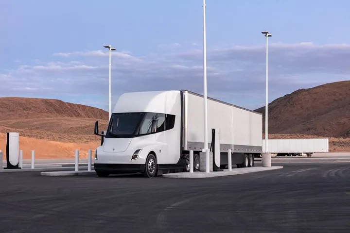 Pepsi, 2023’te 100 adet Tesla Semi elektrikli tır alacak