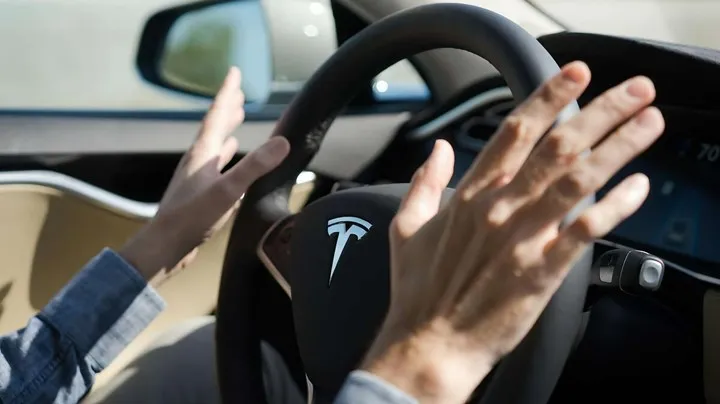 Tesla'lar artık "portakal hilesini" algılayacak