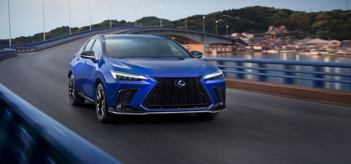 Lexus'un Avrupa’da en çok satılan modelini yenilendi