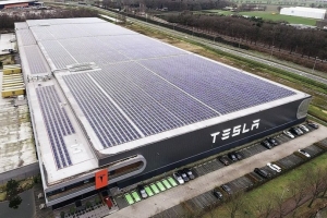 Tesla Avrupa'daki ikinci fabrika için kolları sıvadı
