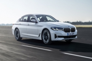 Makyajlı BMW 5 Serisi Türkiye'de satışa sunuldu