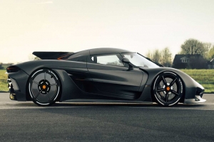 Koenigsegg, saatte 482 kilometre hıza ulaşmak için çabalıyor