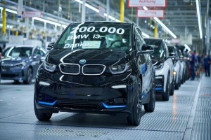 Elektrikli BMW 200 bin adet üretildi
