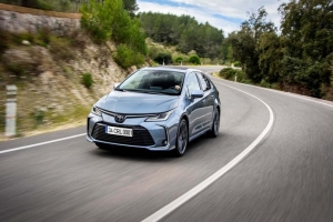 Corolla Sedan'a 3 silindirli motor geldi