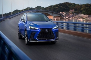 Lexus'un Avrupa’da en çok satılan modelini yenilendi