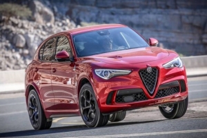 2018'in en iyi yeni otomobili Alfa Romeo Stelvio