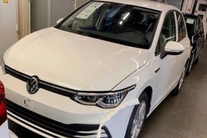 Görselleri sızdırılmıştı! İşte Golf 8'in kokpitinden ilk görüntü