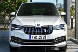 Skoda tarih verdi! İşte 2020 Skoda Superb hibrit