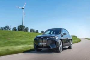 BMW iX, Türkiye'ye gelmek için gün sayıyor! Fiyatı belli oldu