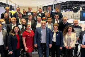 Otomotivciler, Fransa’da elektrikli araç modellerini inceledi