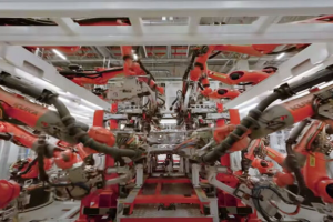 Tesla Gigafactory fabrikasında inanılmaz drone çekimleri