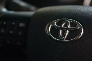Toyota depremle birlikte üretimi durdurdu