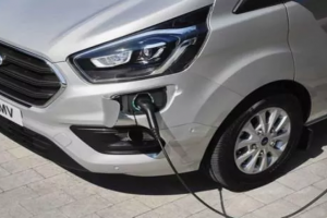 Avrupa'daki araçları elektrikli olacak