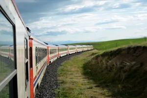 İngiltere'den Ankara-İzmir hızlı tren hattına finansman desteği