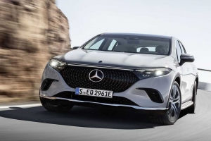Mercedes, 3. seviye otonom teknolojilerin kapısını açtı