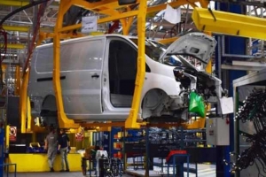 Toyota 3 fabrikasını kapattı