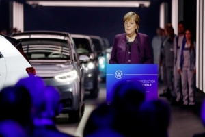 Volkswagen tarihinde bir ilk! Merkel de oradaydı