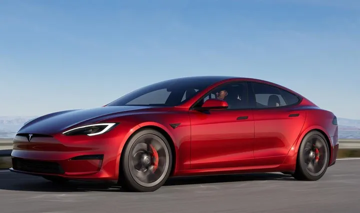 Elon Musk, Tesla’nın 4 trilyon dolar değerine ulaşabileceğini düşünüyor
