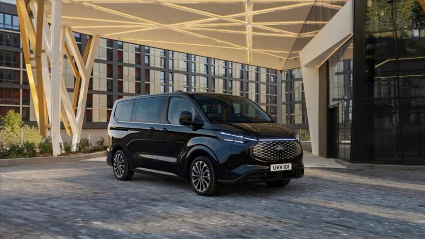 Kocaeli fabrikalarında üretilecek E-Tourneo Custom tanıtıldı