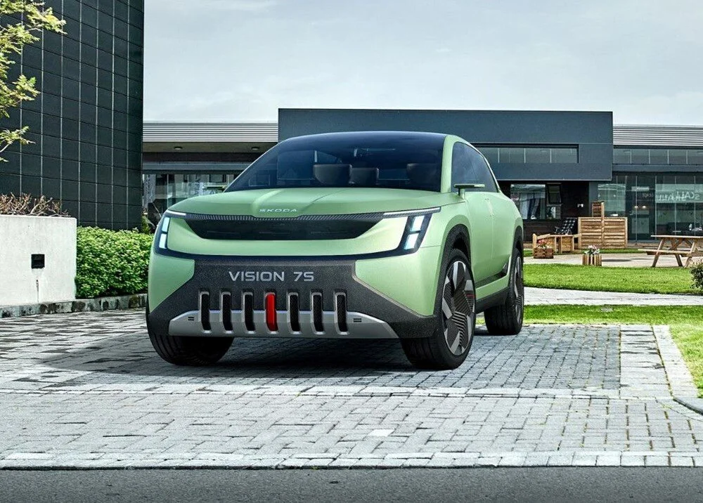 Skoda'dan yeni logo ve yeni elektrikli model: Vision 7S tanıtıldı