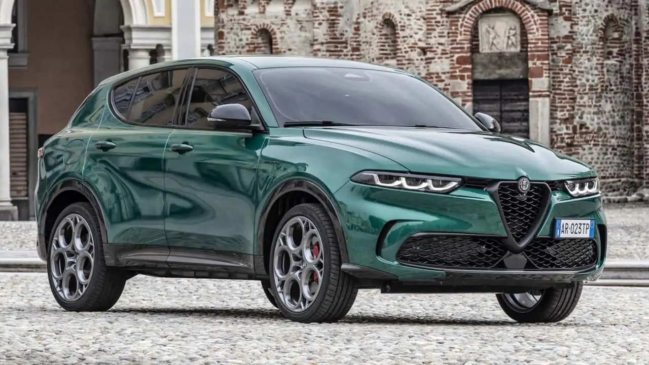 Alfa Romeo Kârlı Olduğunu Söyledi, 2025'te Satış Rekoru Kırmayı Hedefliyor