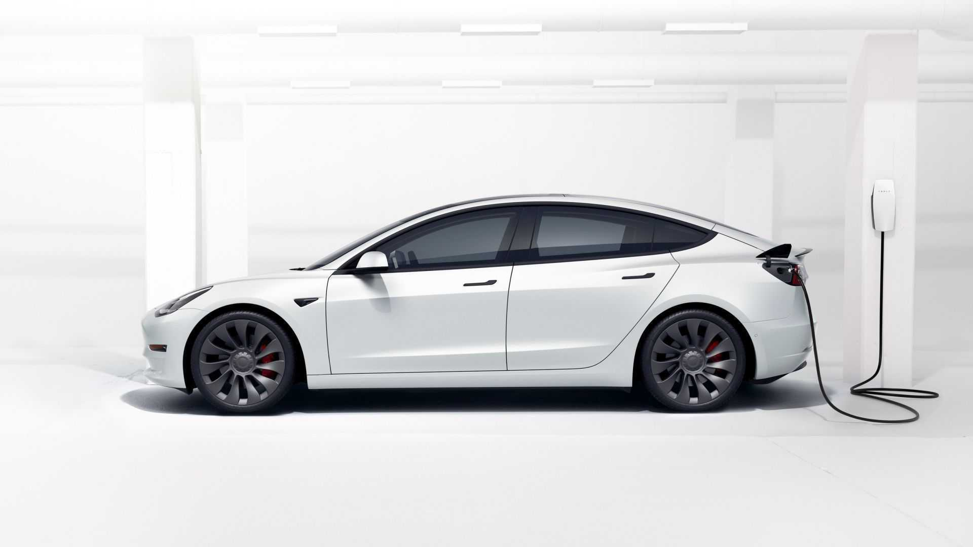 Tesla, müşteri sadakati araştırmasında birinci oldu