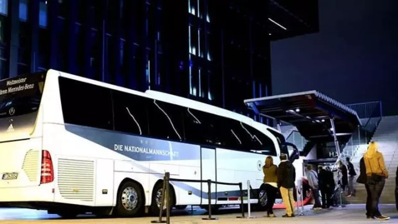 Otomobil devinden şaşırtan karar!