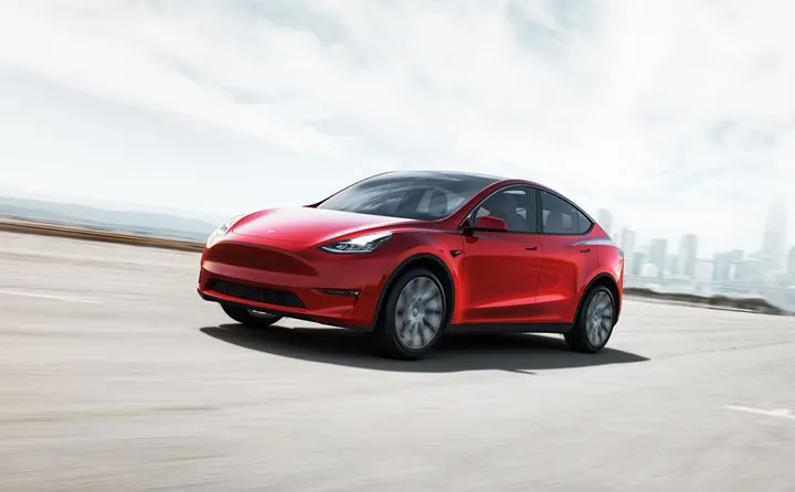 Tesla Full-Self Driving Beta yazılımının fiyatı resmi olarak 15 bin dolara yükseldi