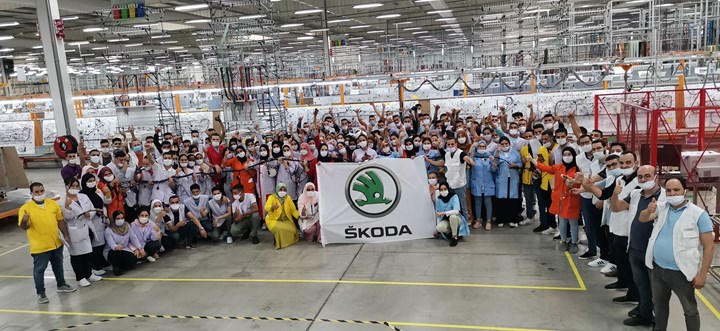 Skoda, Ukrayna'daki savaş nedeniyle kendi bünyesinde kablo demeti üretiyor