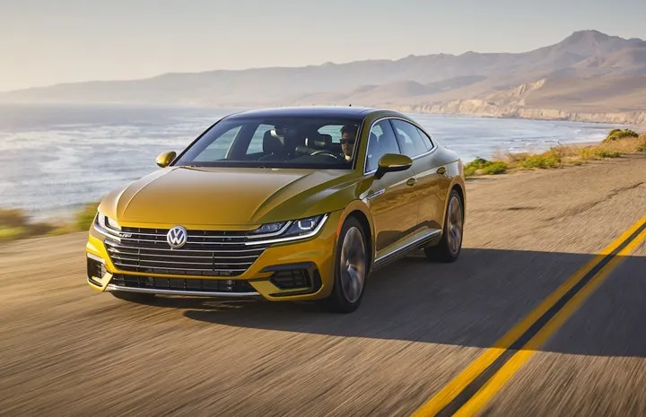 Volkswagen Arteon'un üretimi sonlandırılıyor: Resmen açıklandı