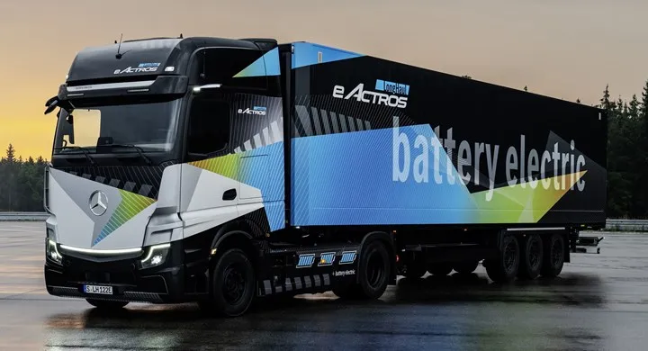 Mercedes, elektrikli çekicisi eActros LongHaul'u tanıttı: 500 km menzil ve daha fazlası