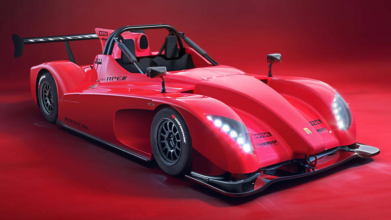 Radical'dan SR1'a XXR öpücüğü!