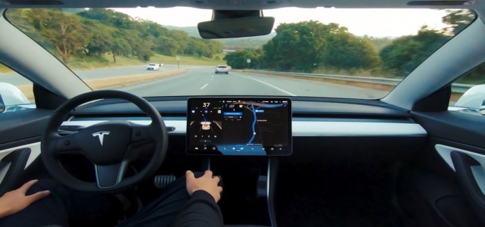 Tesla'nın otopilotu ABD'de 2 can aldı