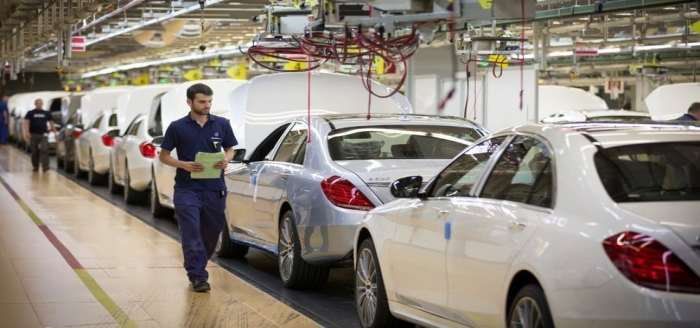 Daimler 2 fabrikasında üretime çip arası veriyor