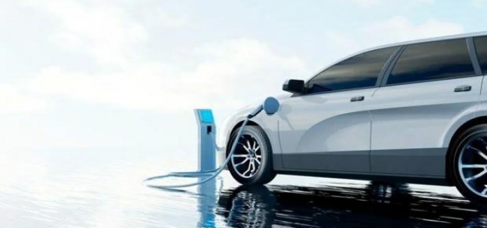Renault ve Volvo’nun sahibi Geely hibrit işbirliğine gidiyor