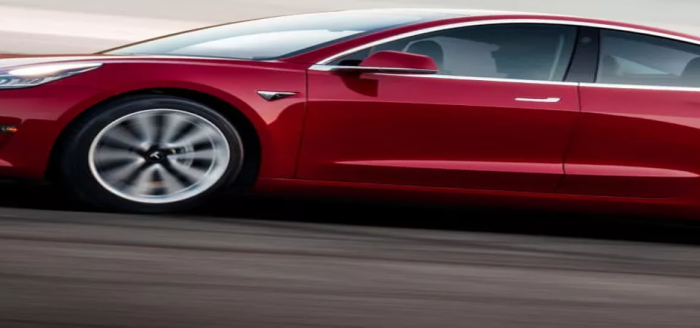 Yazılım hatası, Tesla'ya pahalıya patladı