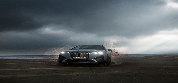 BMW iX ailesine M dopingi: iX M60