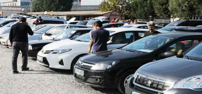 Otomobil piyasası iyice karıştı! El ele verdiler fiyatlar 40 bin TL birden yükseldi